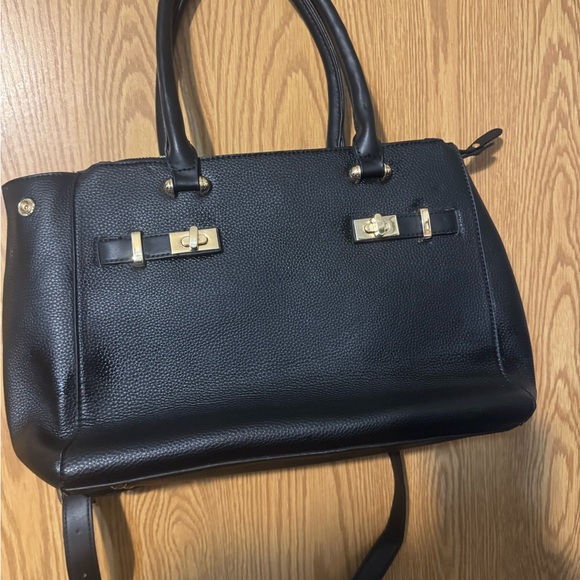 Handbags - Elegant Black Handbag